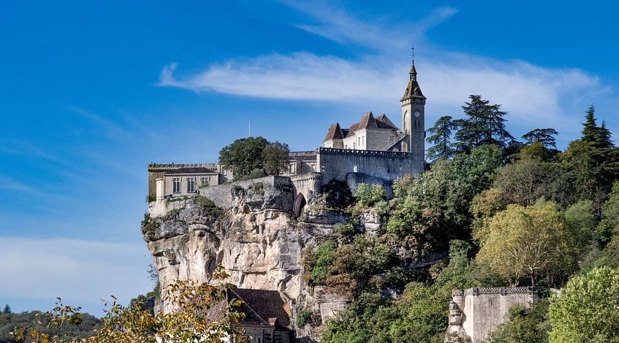 Rocamadour: het wonderlijke dorp tussen rotsen, pelgrims en prehistorische grotten
